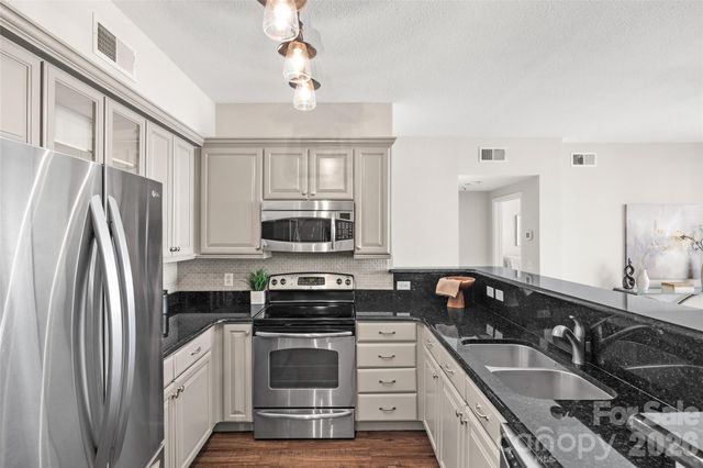 1315 East Boulevard 506, Charlotte, NC 28203