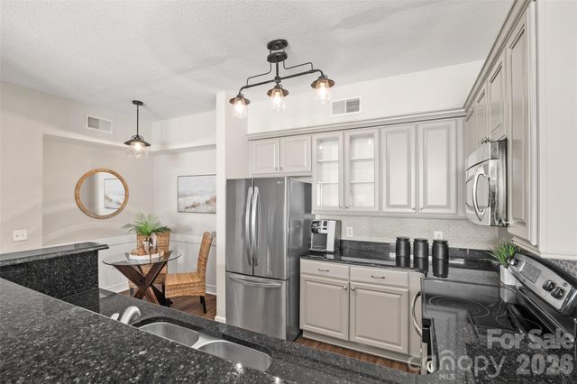 1315 East Boulevard 506, Charlotte, NC 28203