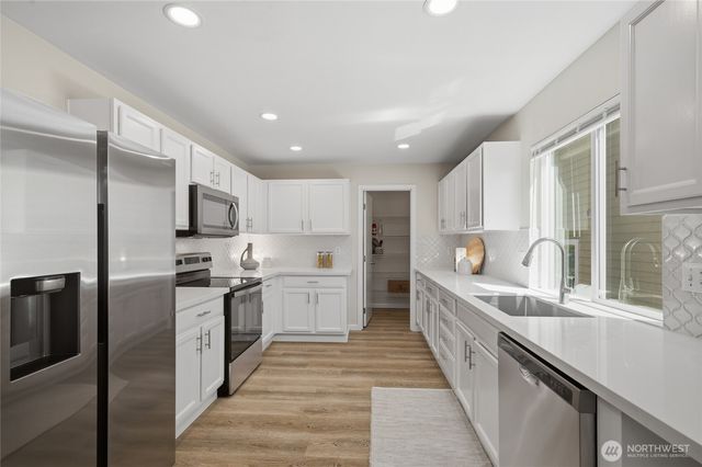 9229 227th Avenue NE, Redmond, WA 98053