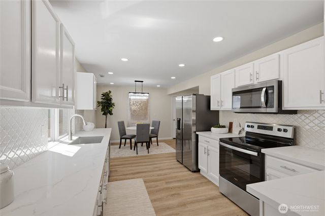 9229 227th Avenue NE, Redmond, WA 98053