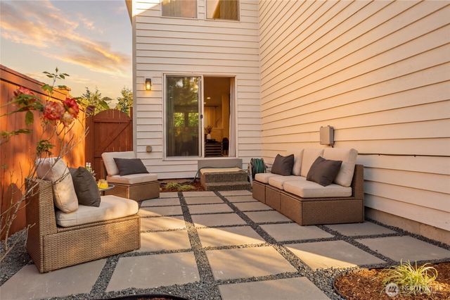 9229 227th Avenue NE, Redmond, WA 98053