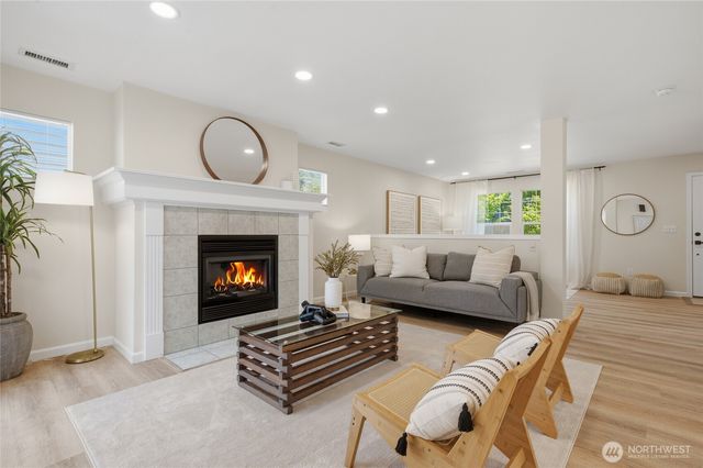 9229 227th Avenue NE, Redmond, WA 98053