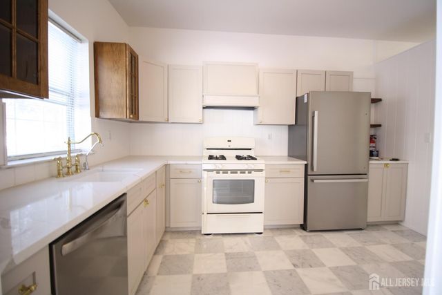 3011 Cypress Court, South Brunswick, NJ 08852