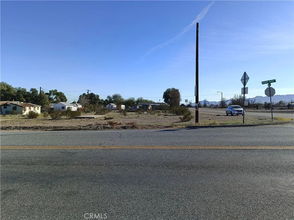 10 Santa Fe, Daggett, CA 92327