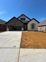 3522 Helena Street, Gainesville, TX 76240