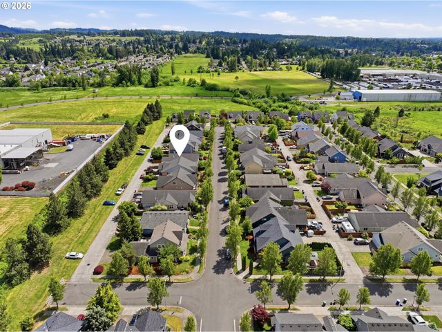 1701 WEBB LAKE Dr, Silverton, OR 97381