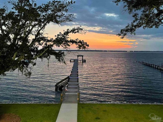 2009 Eventide Rd, Milton, FL 32583