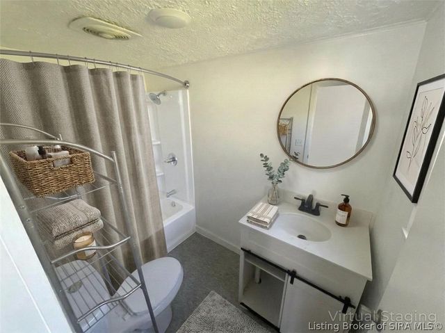 35 N McKinley Street, Campbellsburg, IN 47108