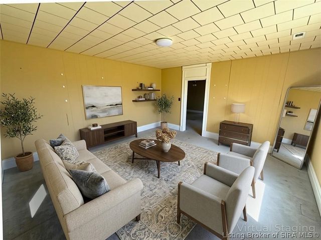 35 N McKinley Street, Campbellsburg, IN 47108