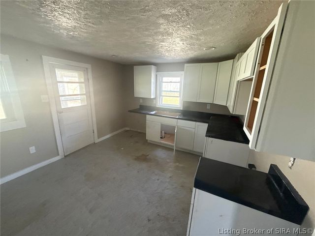 35 N McKinley Street, Campbellsburg, IN 47108