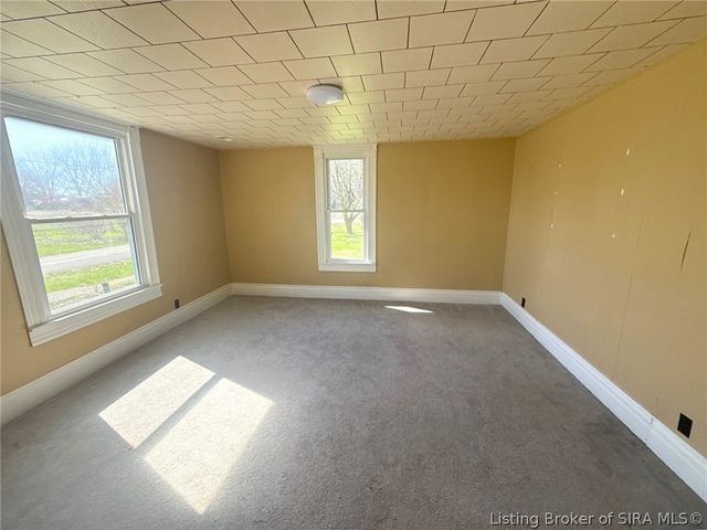 35 N McKinley Street, Campbellsburg, IN 47108