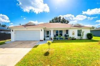 3221 NE 15th PL, Cape Coral, FL 33909