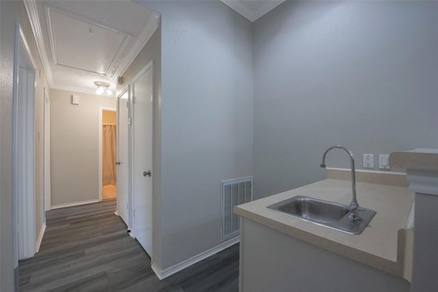 13715 Ludgate Pass, Houston, TX 77034