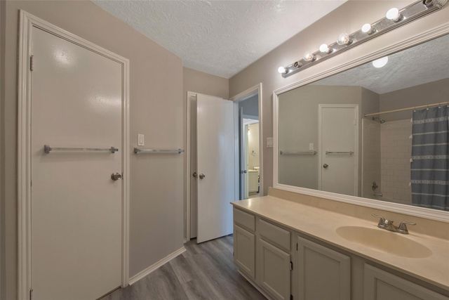 13715 Ludgate Pass, Houston, TX 77034