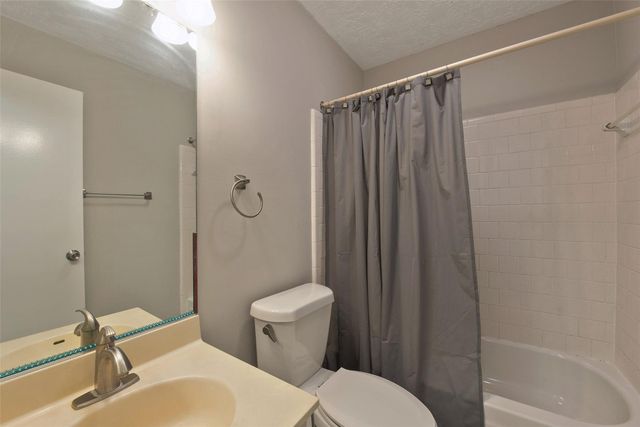 13715 Ludgate Pass, Houston, TX 77034