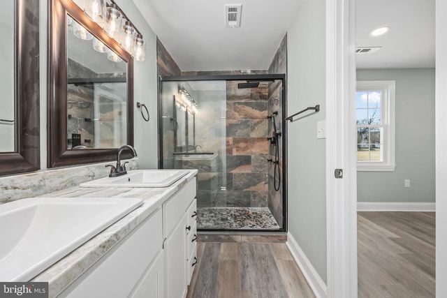 2755 SUNNYBANK RD, Reedville, VA 22539