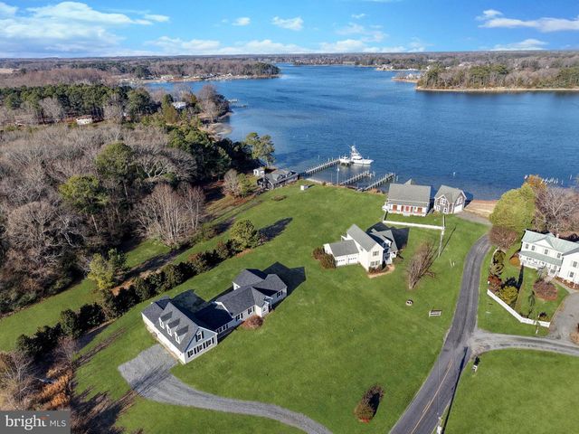 2755 SUNNYBANK RD, Reedville, VA 22539