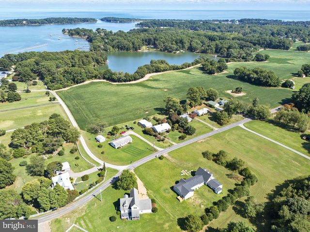 2755 SUNNYBANK RD, Reedville, VA 22539