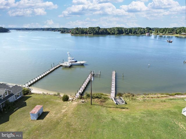 2755 SUNNYBANK RD, Reedville, VA 22539