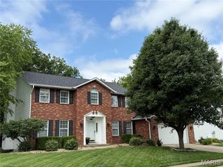 1029 Elisabeth Dr, O'fallon, IL 62269