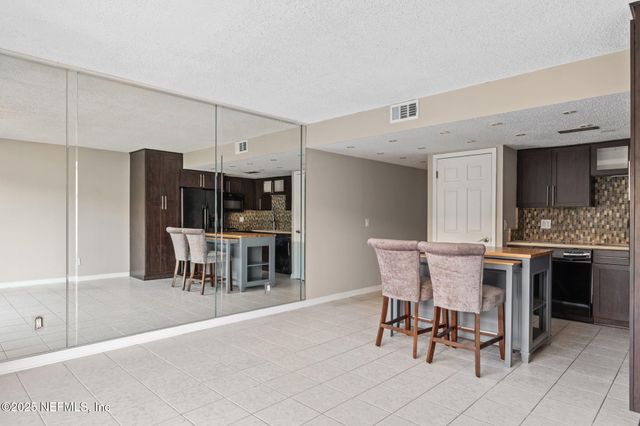 1107 1ST Street S B, Jacksonville Beach, FL 32250