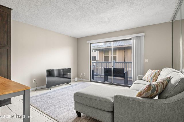 1107 1ST Street S B, Jacksonville Beach, FL 32250