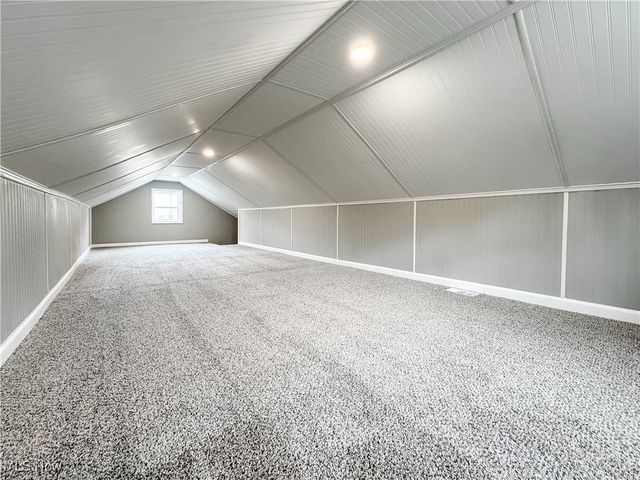 65 29th Street NW, Barberton, OH 44203