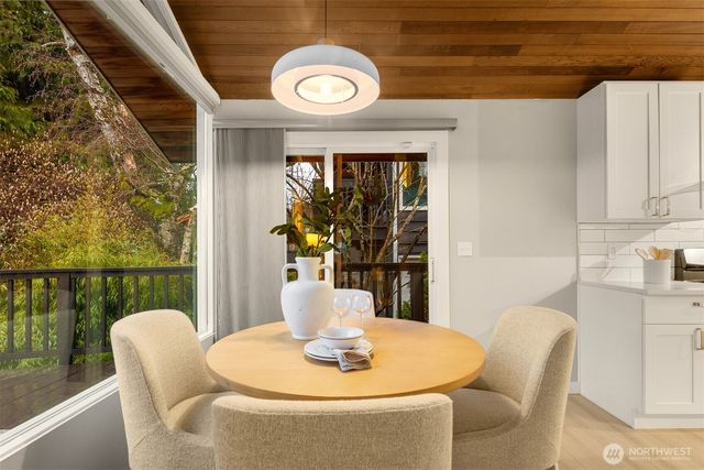 7010 NE 153rd Place, Kenmore, WA 98028