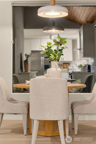 7010 NE 153rd Place, Kenmore, WA 98028