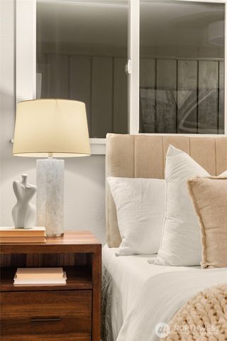 7010 NE 153rd Place, Kenmore, WA 98028