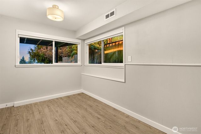 7010 NE 153rd Place, Kenmore, WA 98028