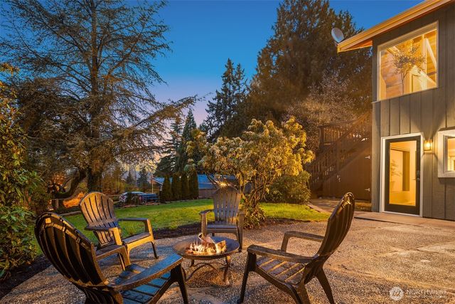 7010 NE 153rd Place, Kenmore, WA 98028