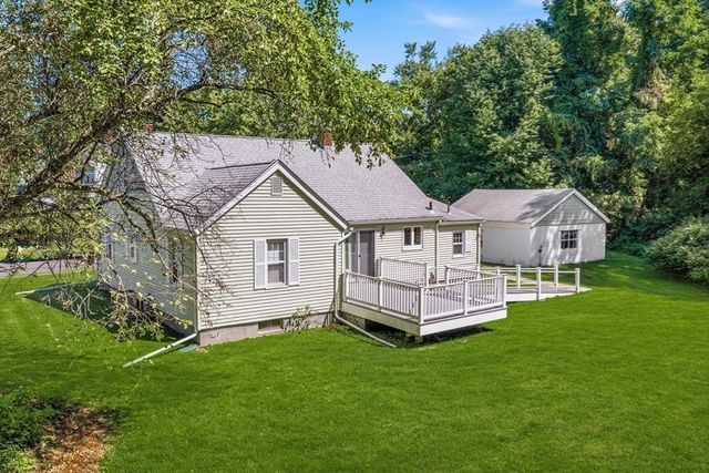 26 S Park Ter, Northampton, MA 01060