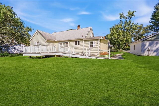 26 S Park Ter, Northampton, MA 01060