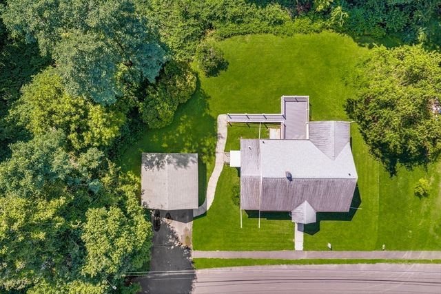 26 S Park Ter, Northampton, MA 01060