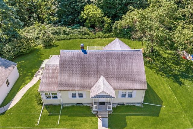 26 S Park Ter, Northampton, MA 01060