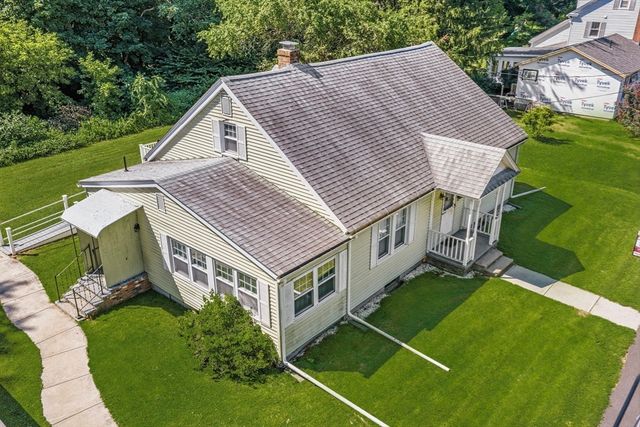 26 S Park Ter, Northampton, MA 01060