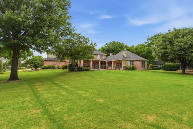 303 Highland Court, Double Oak, TX 75077