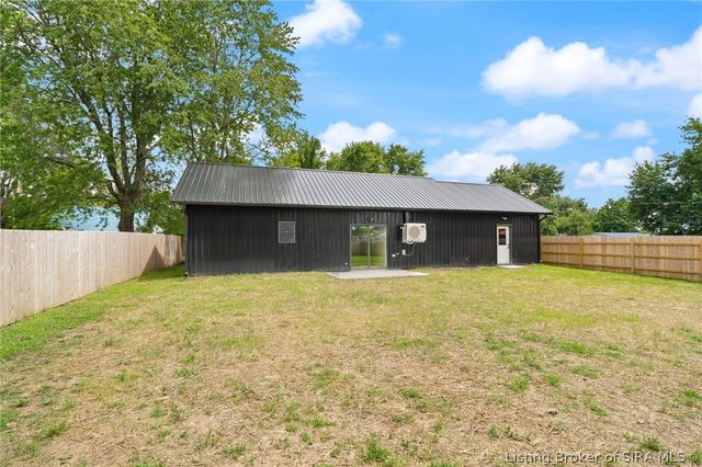 214 W 2nd Street, Campbellsburg, IN 47108