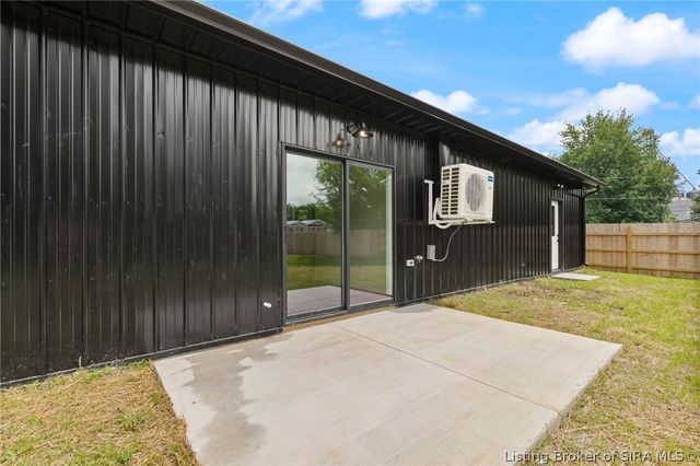 214 W 2nd Street, Campbellsburg, IN 47108