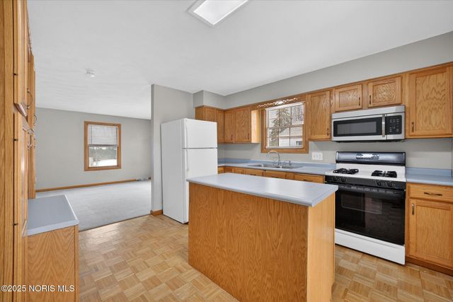 4616 Longfellow Road, Sylvania, OH 43560