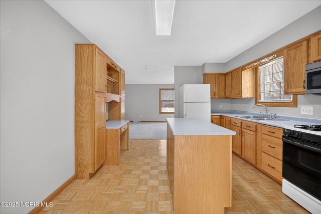 4616 Longfellow Road, Sylvania, OH 43560