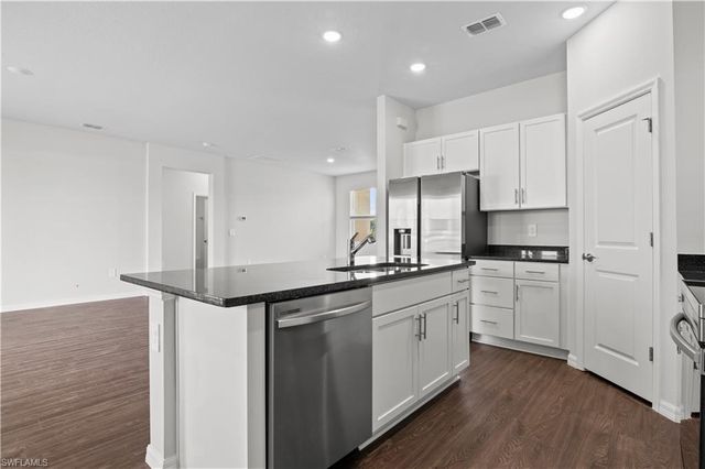 3901 NE 19th AVE, Cape Coral, FL 33909