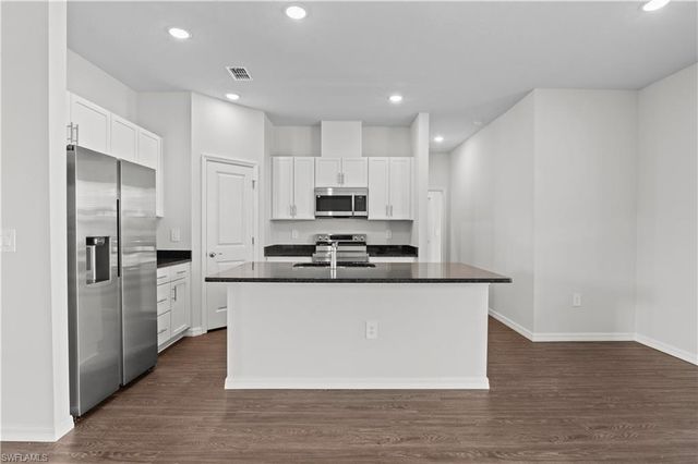 3901 NE 19th AVE, Cape Coral, FL 33909