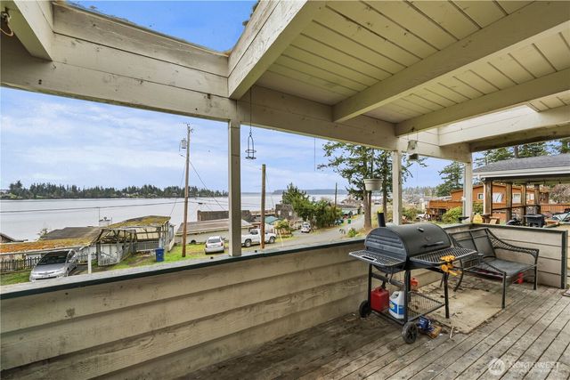 6807 Totem Beach Loop Road, Tulalip, WA 98270