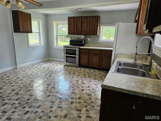 143 Taft Street, Marissa, IL 62257