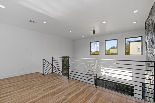 25424 Fairway Vw, San Antonio, TX 78260