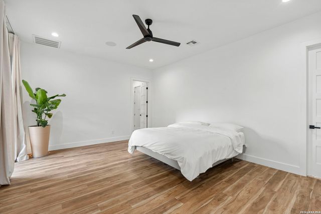 25424 Fairway Vw, San Antonio, TX 78260