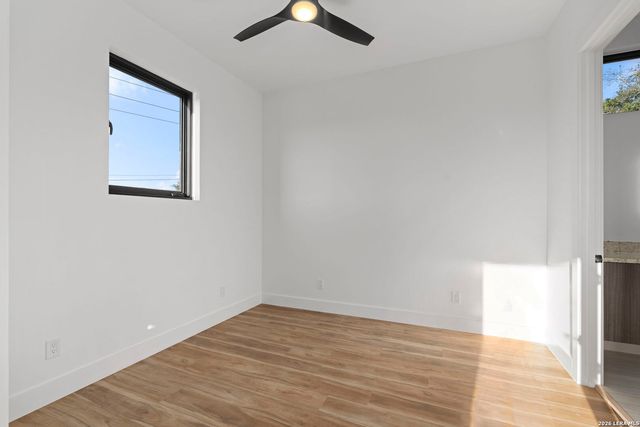 25424 Fairway Vw, San Antonio, TX 78260