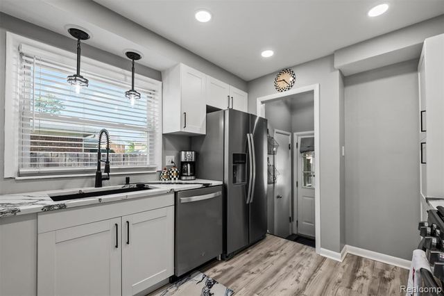 803 Oakridge Avenue, Royal Oak, MI 48067